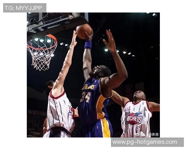 邓肯与姚明的巅峰对决：NBA历史上的经典比赛回顾与分析