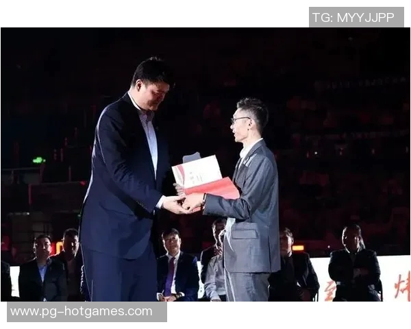 姚明热爱手游的背后故事与篮球巨星的另一面生活揭秘