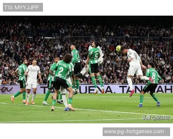 友谊赛皇马逆转波尔图红牌争议引发全场热议