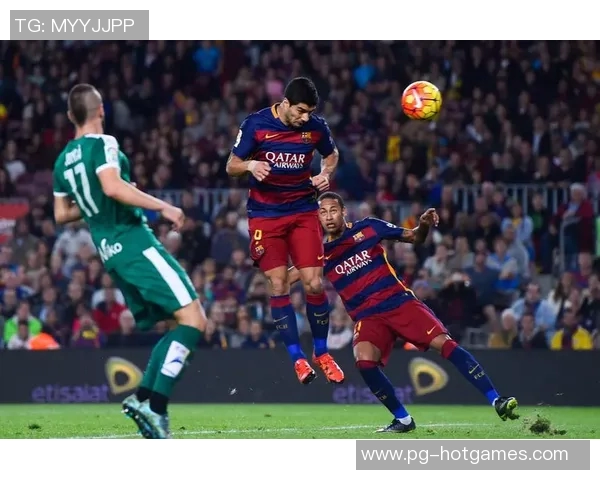 西甲激战曼城与AC米兰战成平局精彩瞬间引发全场热烈反响