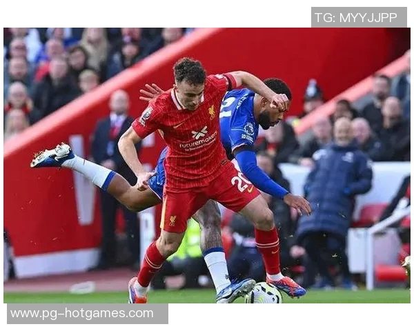 中超激战切尔西与利物浦平局帽子戏法引发争议判罚全场沸腾 中超激战切尔西与利物浦平局帽子戏法引发争议判罚全场沸腾