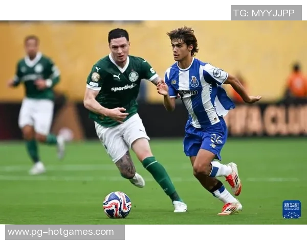 世界杯波尔图与多特蒙德战平点球大战精彩瞬间引发全场狂欢 世界杯波尔图与多特蒙德战平点球大战精彩瞬间引发全场狂欢