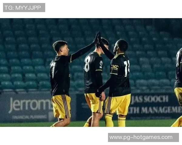 国王杯激战巴萨逆转曼联红牌争议引发全场沸腾