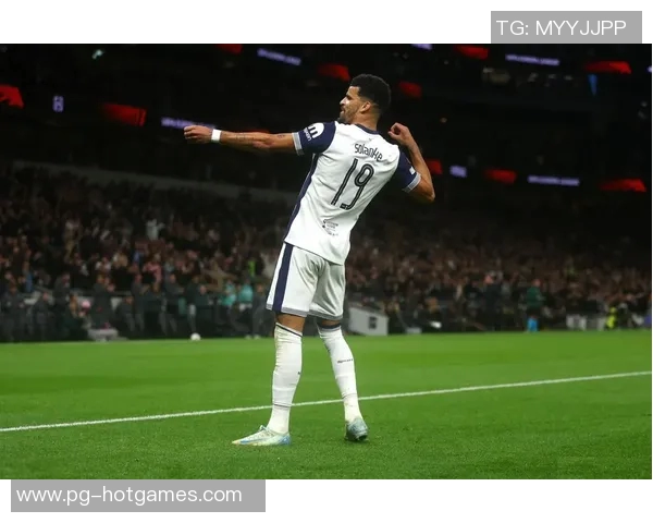 国王杯激战曼联与热刺平局瞬间引发全场热烈反响分析